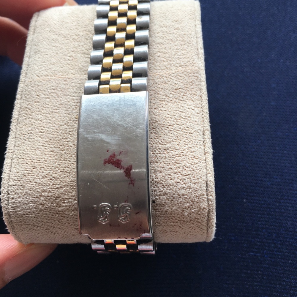 Two-Tone Men’s Quartz Dress Watch - Gold & Silver - Picture 5 of 7